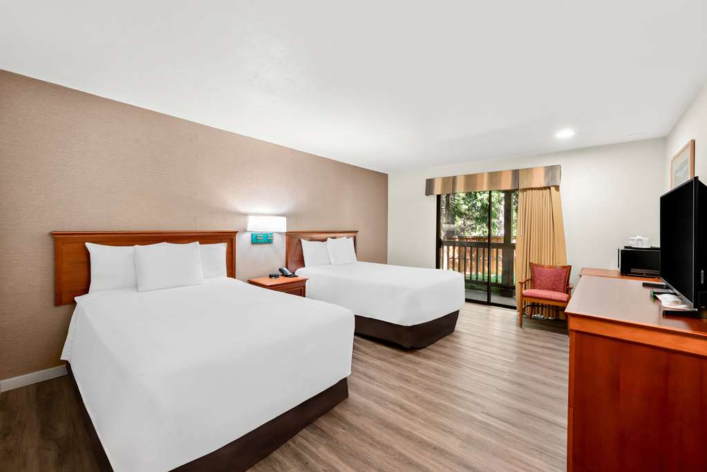 Best Western Stagecoach Inn-guestroom-Guest Room,Suite,On-Site.jpg