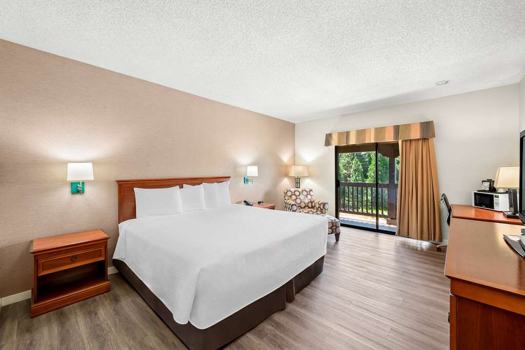 Best Western Stagecoach Inn-guestroom-Guest Room,On-Site.jpg