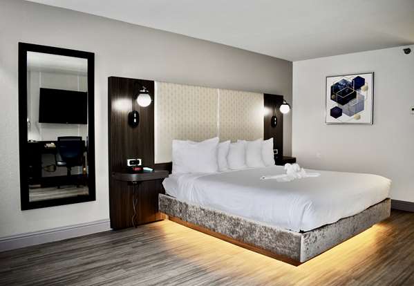  - Best Western Marina State Beach Hotel