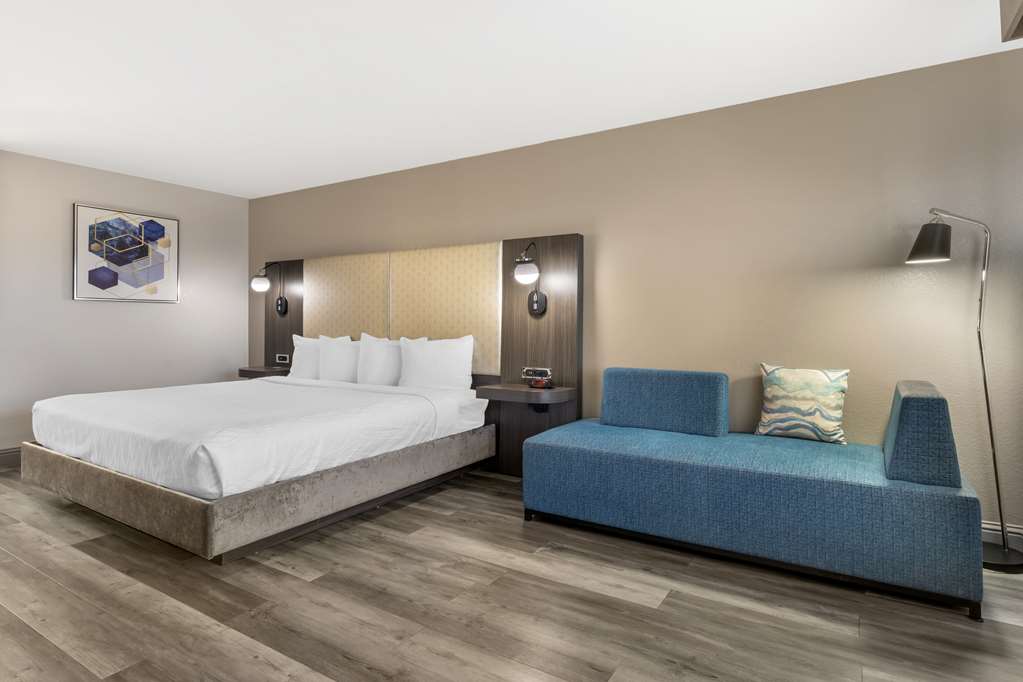 Best Western Marina State Beach-guestroom-Guest Room,On-Site.jpg