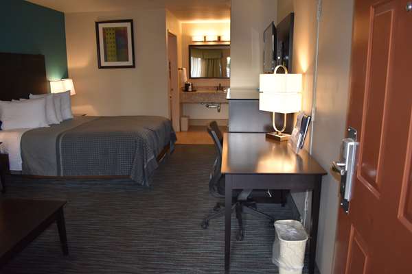  - Best Western Apricot Inn Firebaugh - I-5, Exit 368