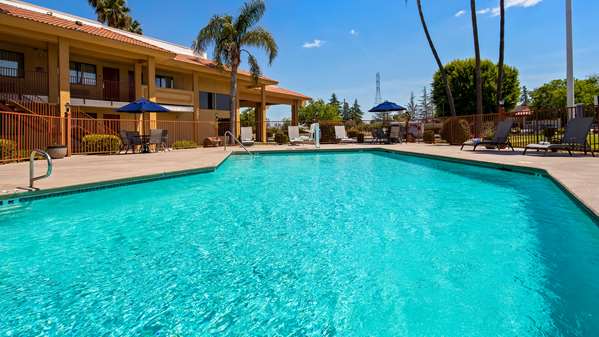 Pool - Best Western Apricot Inn Firebaugh - I-5, Exit 368