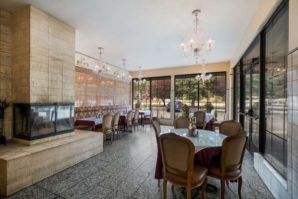 Restaurant - Best Western Big Bear Chateau