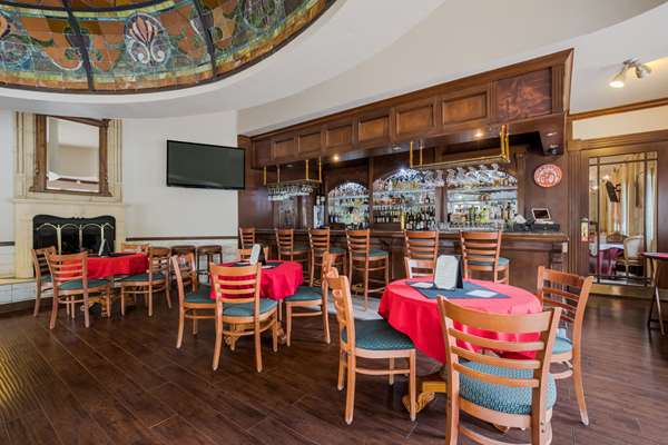 Bar - Best Western Big Bear Chateau