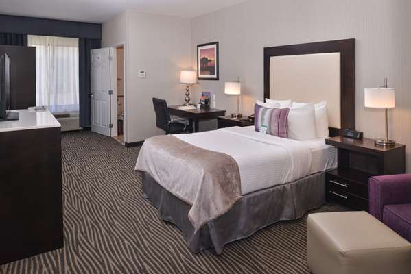  - Best Western Plus Hotel at Convention Center Long Beach