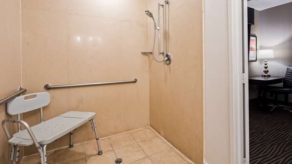  - Best Western Plus Hotel at Convention Center Long Beach