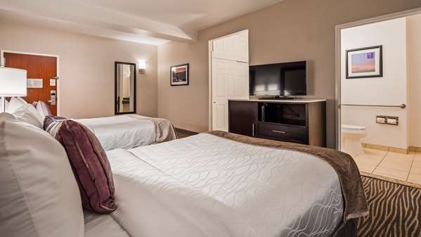  - Best Western Plus Hotel at Convention Center Long Beach