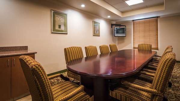  - Best Western Plus Country Park Hotel Tehachapi