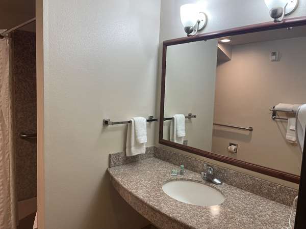  - Best Western Inn & Suites Lodi - I-5, Exit 485