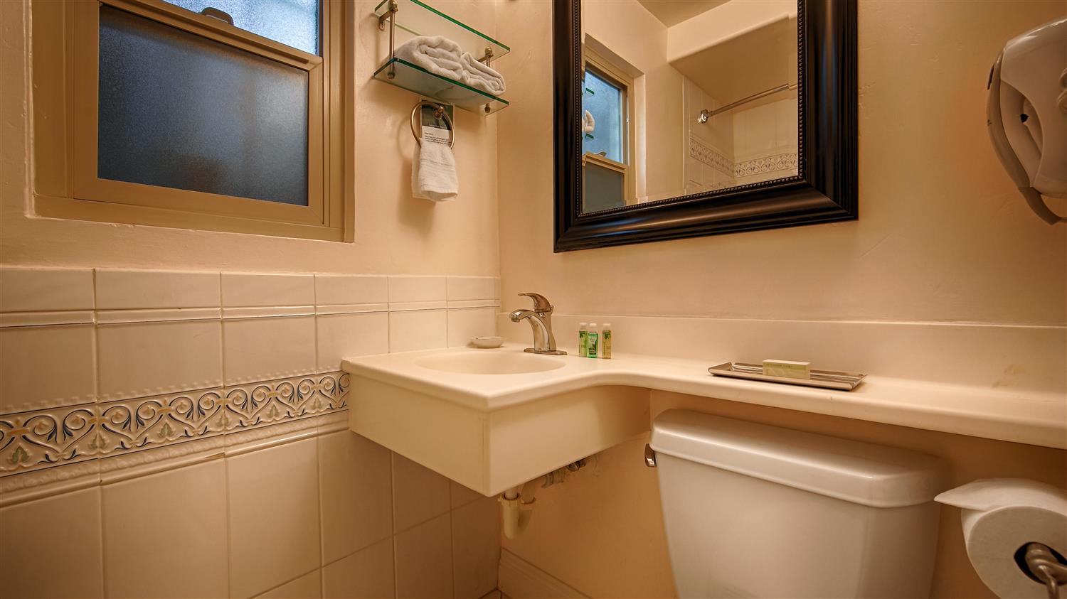 Best Western Cabrillo Garden Inn San Diego - I-5, Exits 16 & 16B, CA