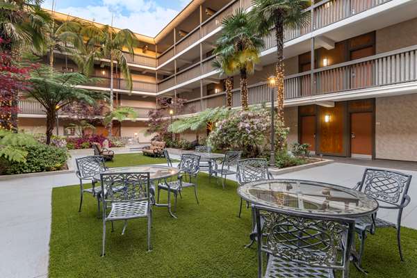 Exterior view - Best Western Plus Thousand Oaks Inn