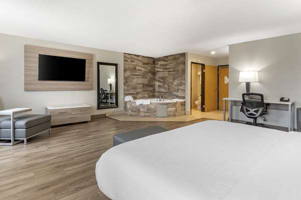 Suite - Best Western Plus Vineyard Inn Livermore