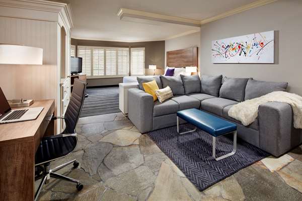 Suite - Best Western Posada Royale Hotel & Suites Simi Valley