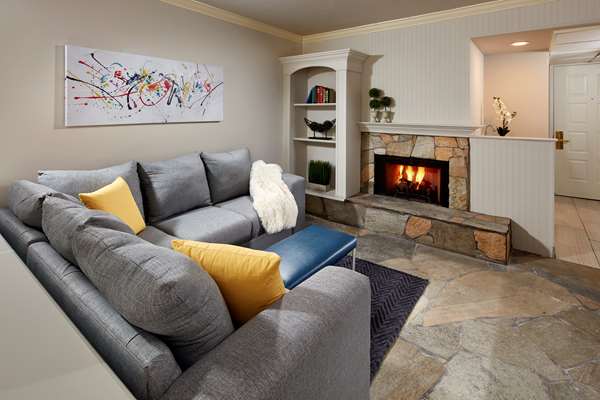 Suite - Best Western Posada Royale Hotel & Suites Simi Valley