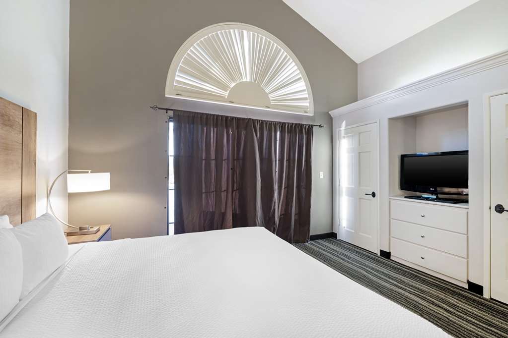 Best Western Posada Royale Hotel & Suites - Tap to explore photos