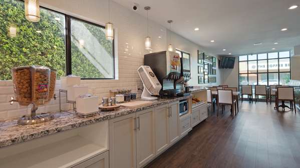Amenities - Best Western Woodland Hills Inn