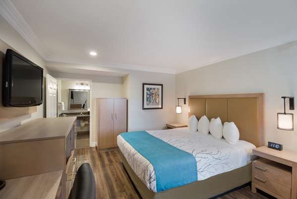  - Best Western Woodland Hills Inn