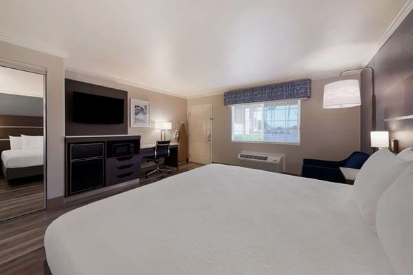  - Best Western Inn & Suites Lemoore