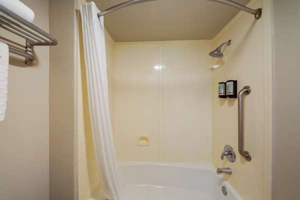  - Best Western Inn & Suites Lemoore