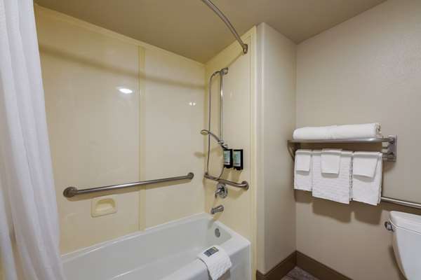  - Best Western Inn & Suites Lemoore