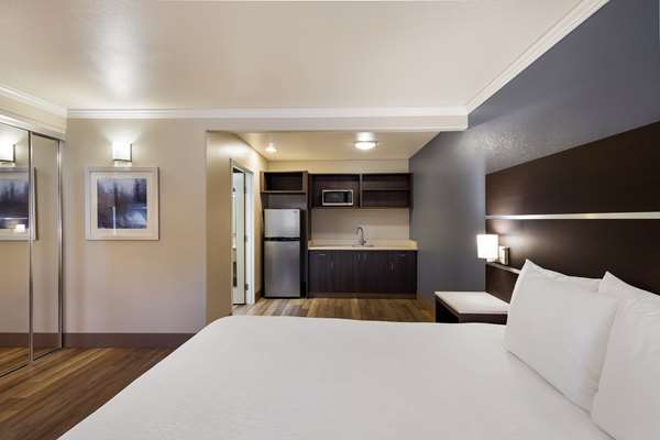  - Best Western Inn & Suites Lemoore