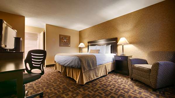  - Best Western Plus Pleasanton Inn
