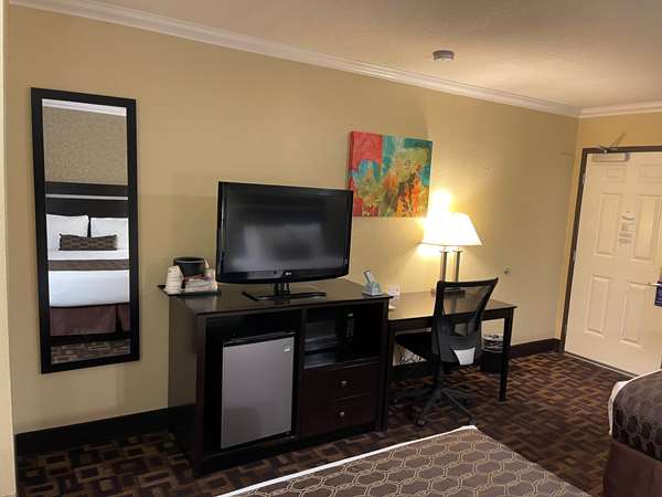  - Best Western Plus Pleasanton Inn