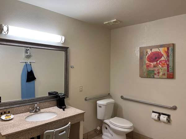  - Best Western Plus Pleasanton Inn
