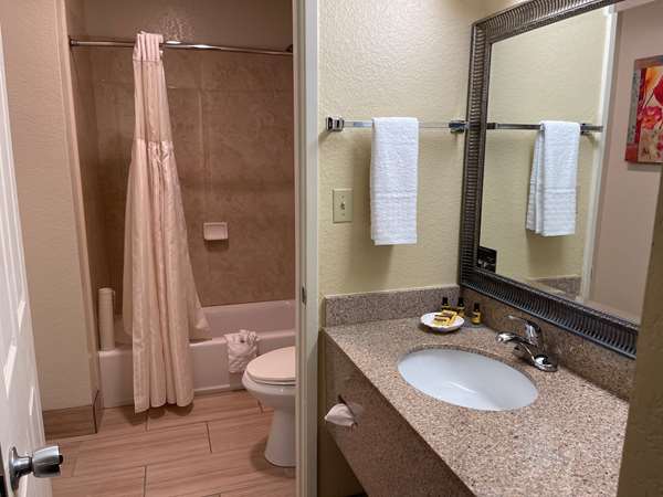  - Best Western Plus Pleasanton Inn