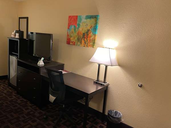  - Best Western Plus Pleasanton Inn