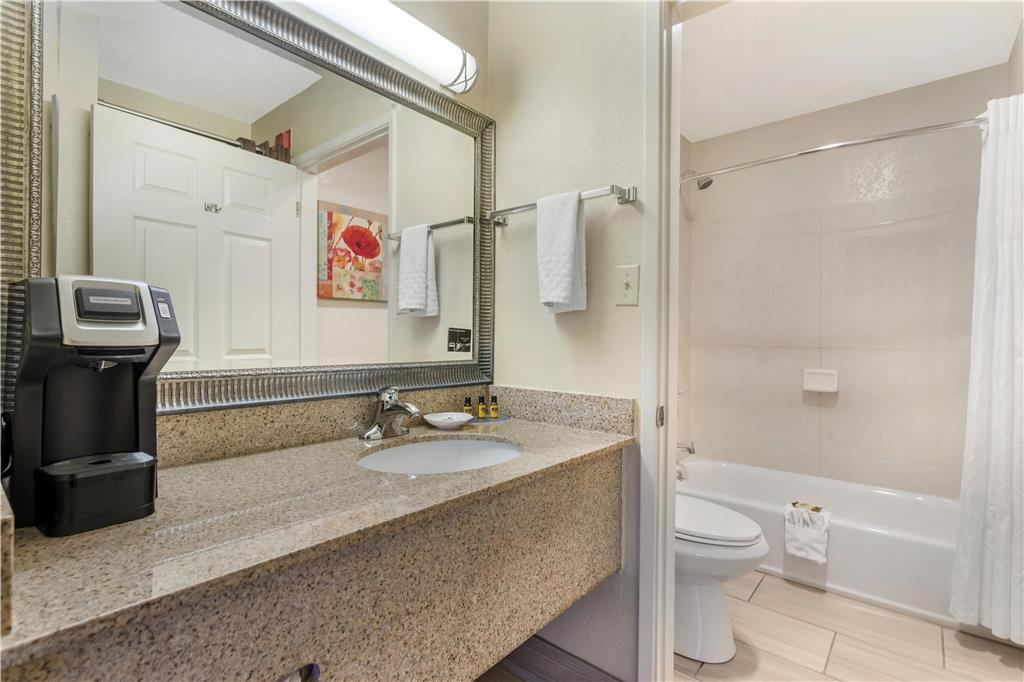 Best Western Plus Pleasanton Inn-guestroom-Guest Room,Bathroom,On-Site.jpg