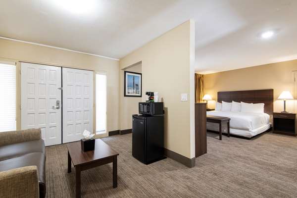 Suite - Best Western Oceanside Inn - I-5, Exit 52