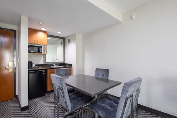  - Best Western Coyote Point Inn San Mateo - US 101, Exit 417