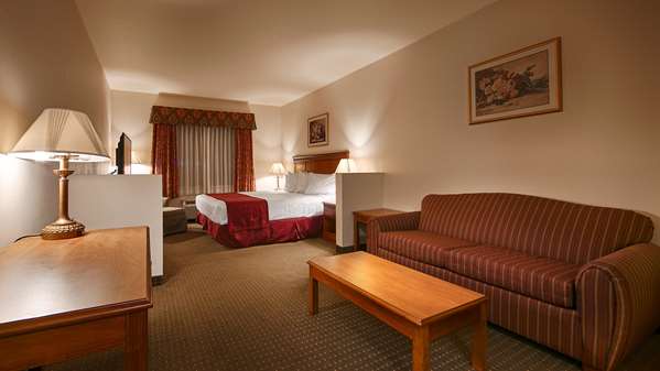  - Best Western Plus Lake Elsinore Inn & Suites - I-15, Exit 73