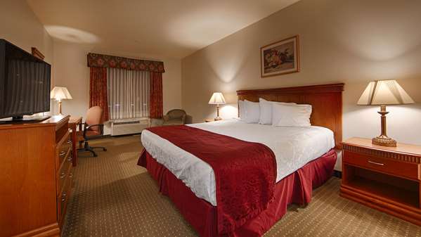  - Best Western Plus Lake Elsinore Inn & Suites - I-15, Exit 73