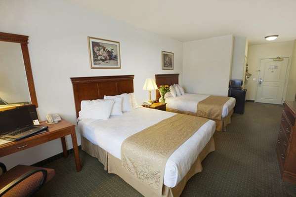  - Best Western Plus Lake Elsinore Inn & Suites - I-15, Exit 73