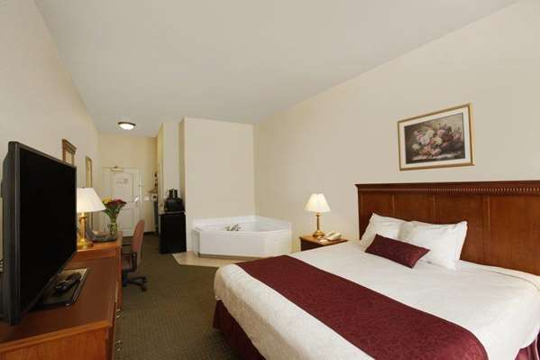  - Best Western Plus Lake Elsinore Inn & Suites - I-15, Exit 73