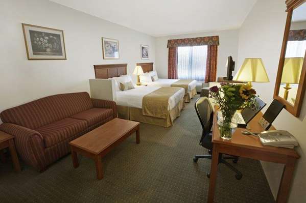  - Best Western Plus Lake Elsinore Inn & Suites - I-15, Exit 73