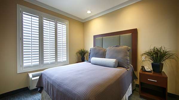  - Best Western Plus Avita Inn & Suites Torrance