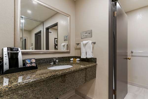  - Best Western Plus Forest Park Inn Gilroy