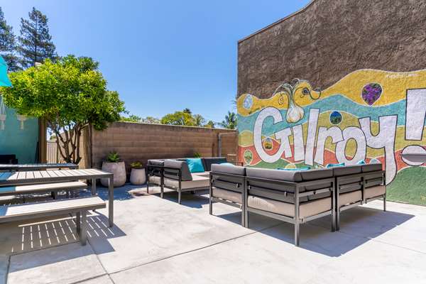 Pool - Best Western Plus Forest Park Inn Gilroy