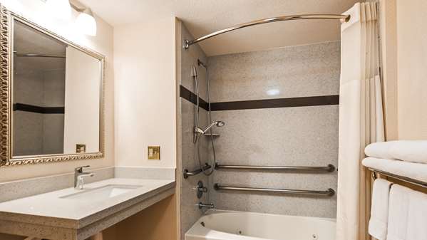 - Best Western Plus Twin View Inn & Suites Redding