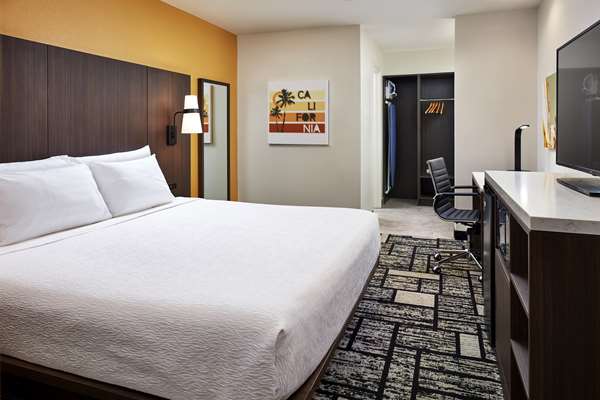 - Best Western Plus Meridian Inn & Suites Orange