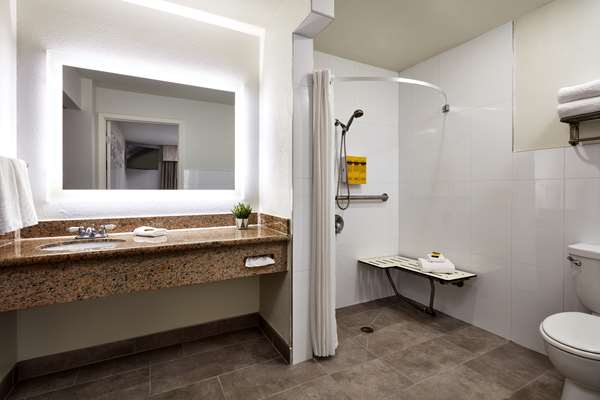  - Best Western Plus Meridian Inn & Suites Orange