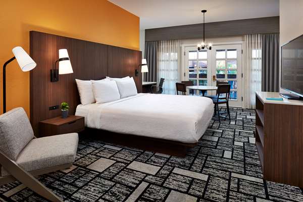  - Best Western Plus Meridian Inn & Suites Orange