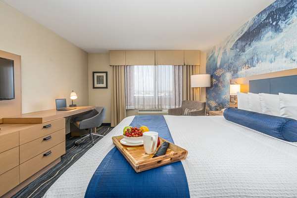  - Best Western Plus Marina Gateway Hotel National City - I-5, Exit 10