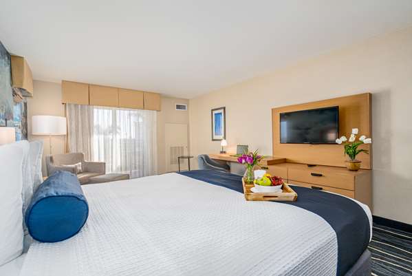  - Best Western Plus Marina Gateway Hotel National City - I-5, Exit 10