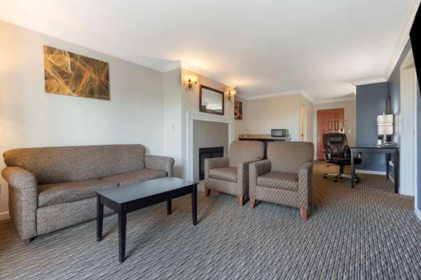 Suite - Best Western Colonial Inn Selma - CA 99, Exit 118