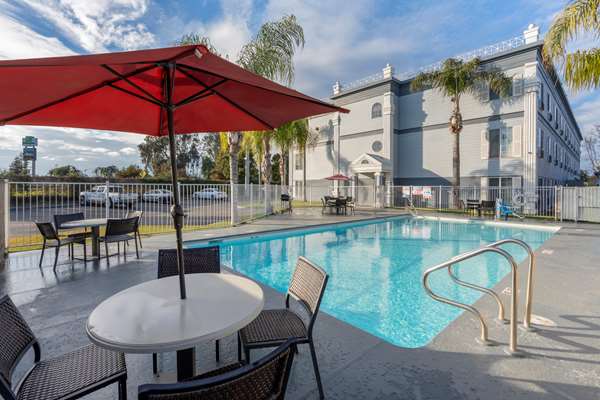 Pool - Best Western Colonial Inn Selma - CA 99, Exit 118