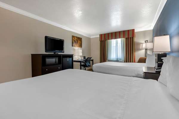  - Best Western Colonial Inn Selma - CA 99, Exit 118